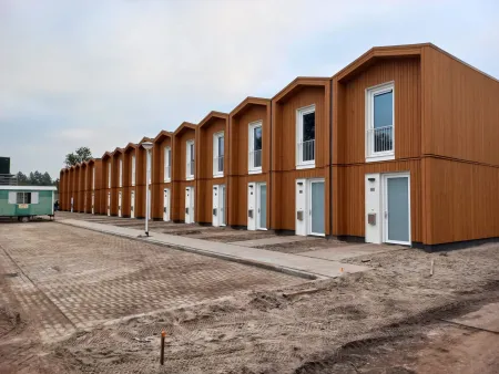 Kijkje in de tijdelijke woningen aan de Zutphenseweg in Lochem